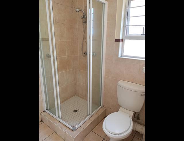 2 BEDROOM APARTMENT FOR SALE IN SUNNINGHILL